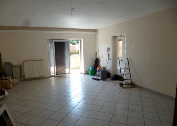 P1100735.JPG - Ufficio Ragusa - foto 3