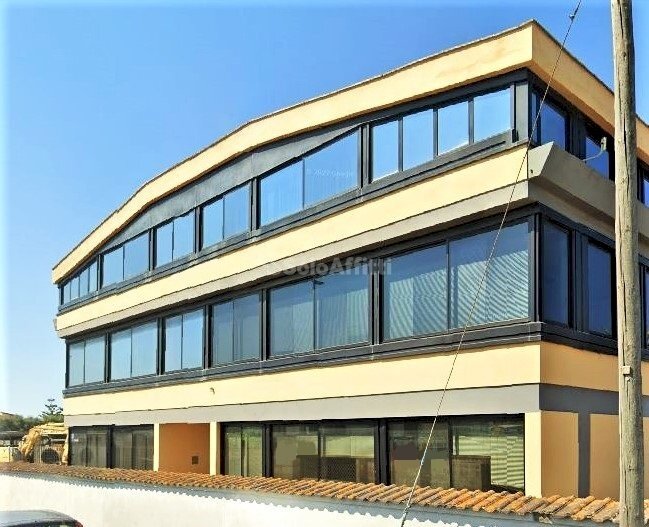 Fiumicino, Isola Sacra - ufficio piano terra - Office Via Ivo Oliveti, Fiumicino - photo 1