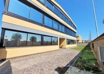 Fiumicino, Isola Sacra - Ufficio Piano terra - Office Via Ivo Oliveti, Fiumicino - photo 3