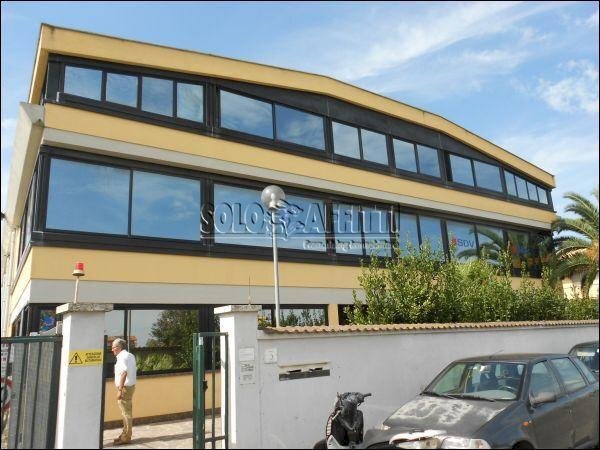 Fiumicino ufficio non arredato - Ufficio Via Ivo Oliveti, Fiumicino - foto 1