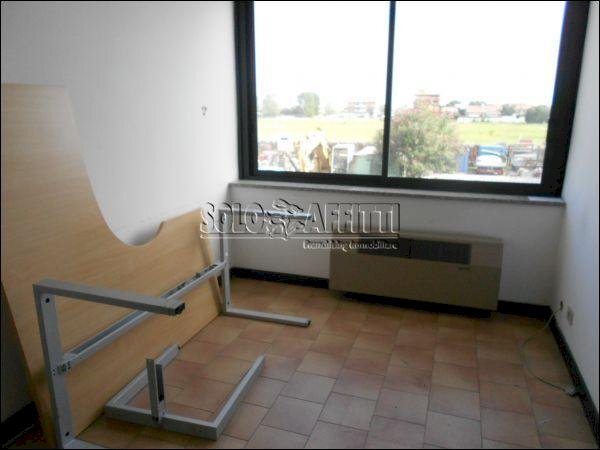 Fiumicino ufficio non arredato - Ufficio Via Ivo Oliveti, Fiumicino - foto 3