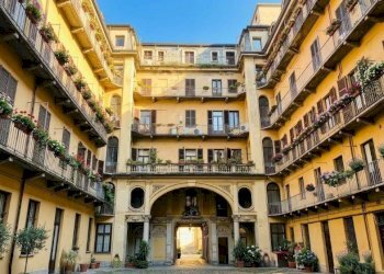 Cortile interno - Bilocale via San Francesco d'Assisi, 35, Torino (zona Centro) - foto 44