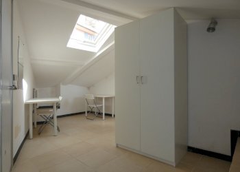 seconda camera - Attico Vico Campopisano 10, Genova (zona Carignano) - foto 10