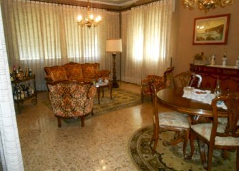 DSCN9966.JPG - Villa Via per Chiatri, Lucca - foto 2