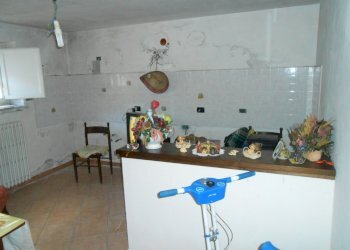 DSCN9980.JPG - Villa Via per Chiatri, Lucca - foto 17