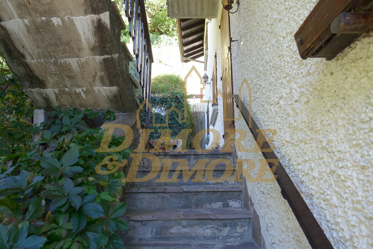 Scala di accesso.JPG - Appartamento Via Per Albagnano, Bee - foto 3