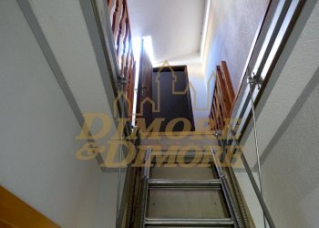 Accesso al solaio.JPG - Appartamento Via Per Albagnano, Bee - foto 16