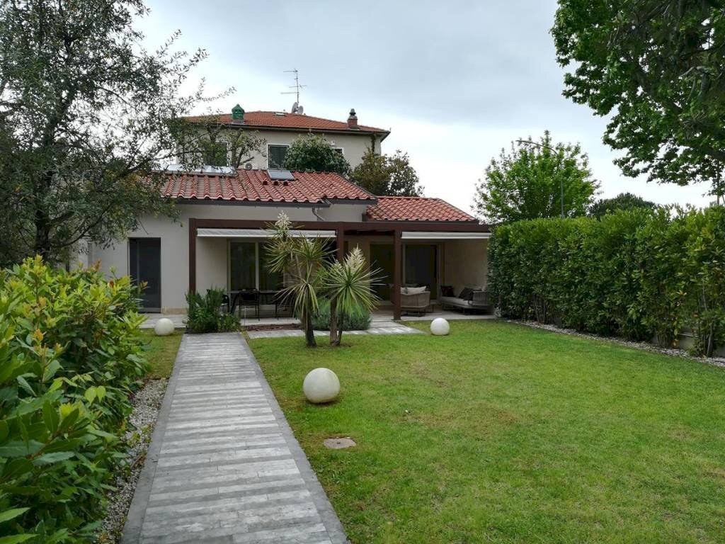esterno - Villa via Versilia, Forte dei Marmi - photo 3
