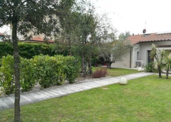 esterno - Villa via Versilia, Forte dei Marmi - photo 4