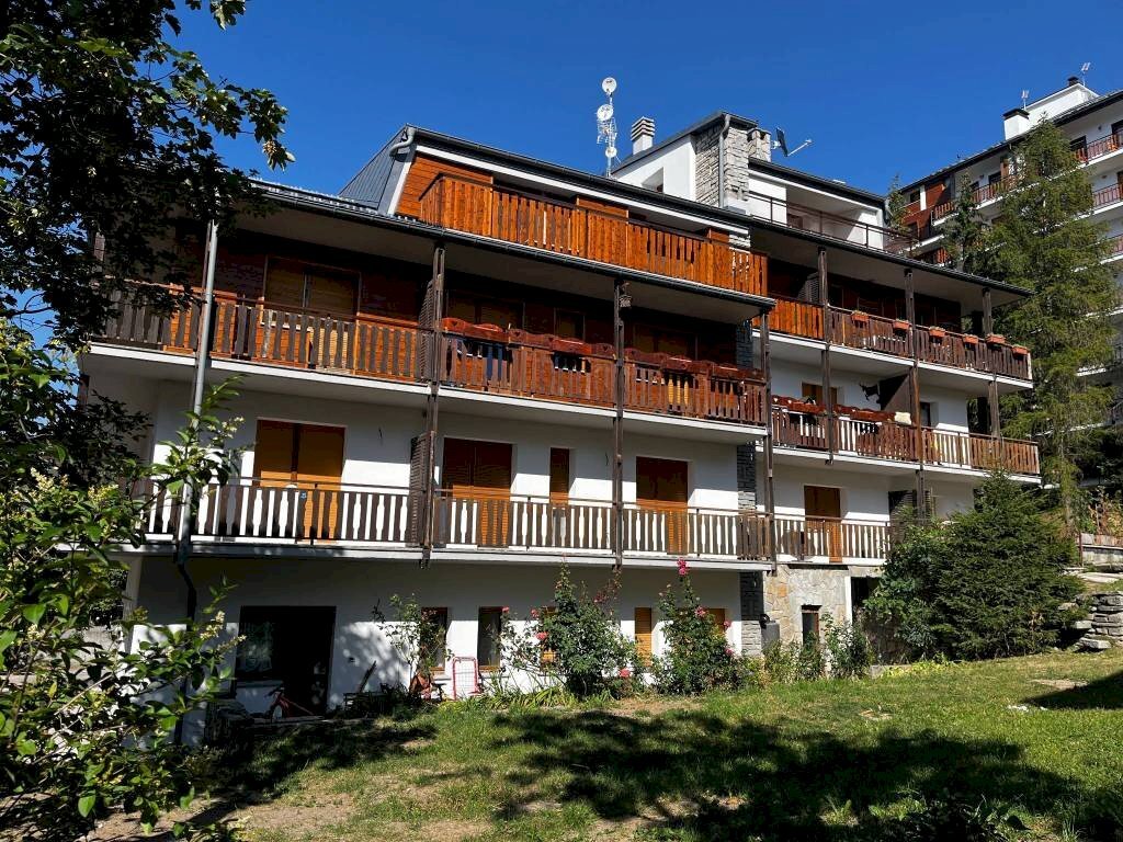 Facciata - Appartamento via Monfol, 20, Sauze d'Oulx - foto 1