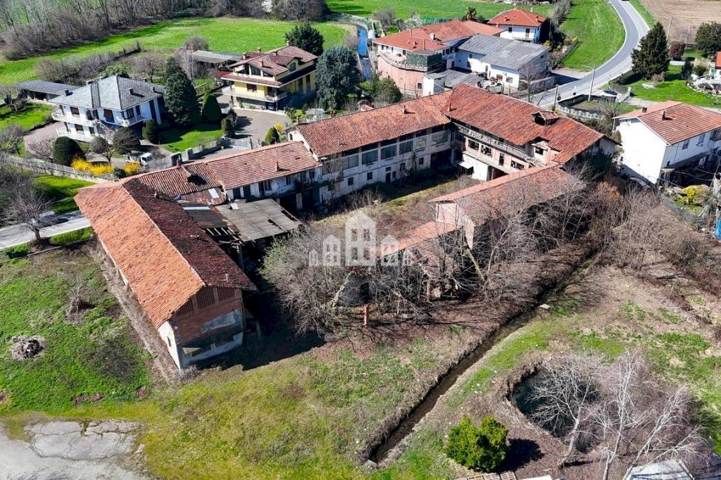Vista - Casa indipendente via per Cuorgnè, 81, Castellamonte - foto 1