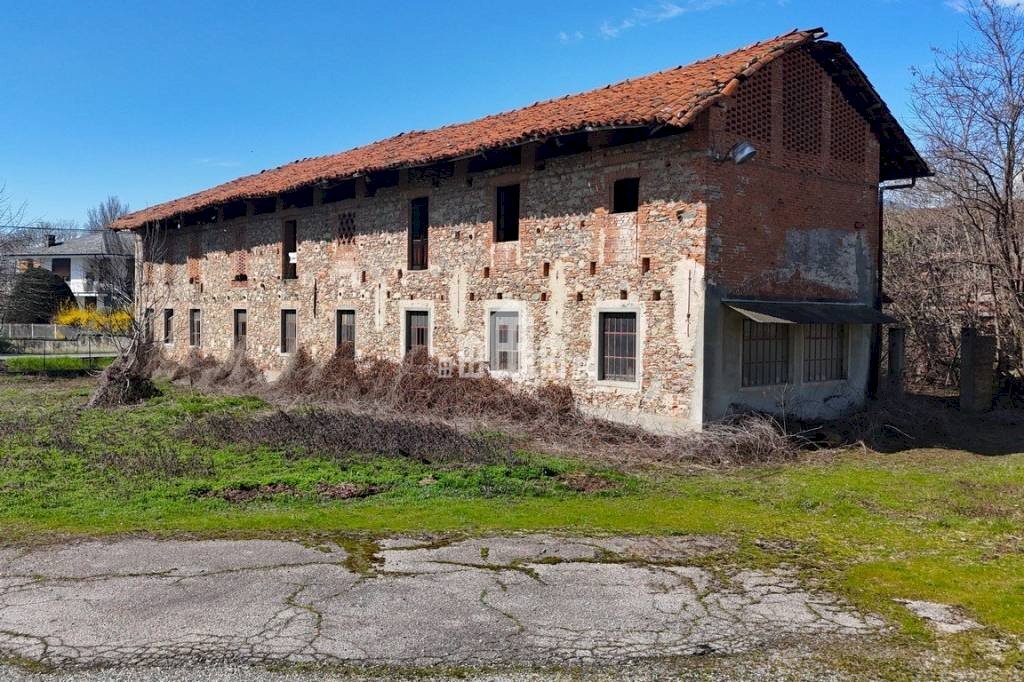Facciata - Casa indipendente via per Cuorgnè, 81, Castellamonte - foto 2