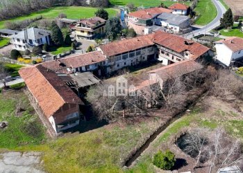 Vista - Casa indipendente via per Cuorgnè, 81, Castellamonte - foto 1